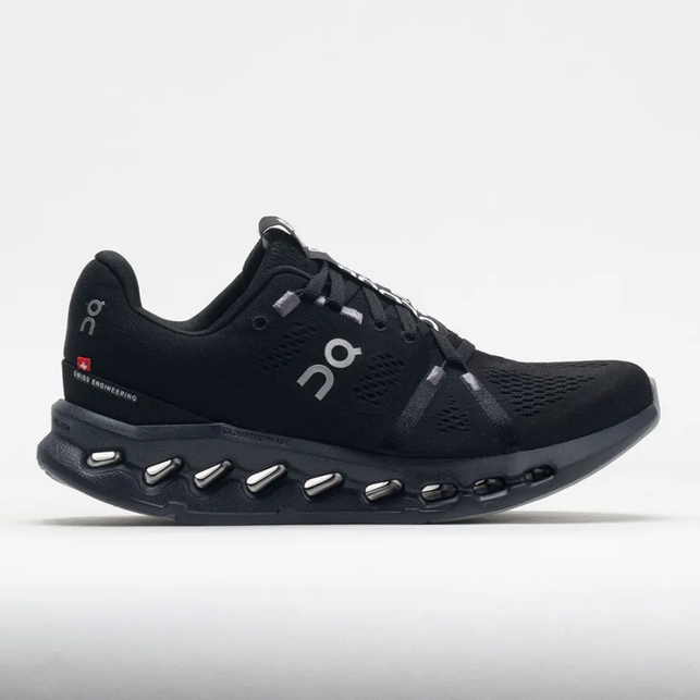 On Cloudsurfer de hombre todo negro