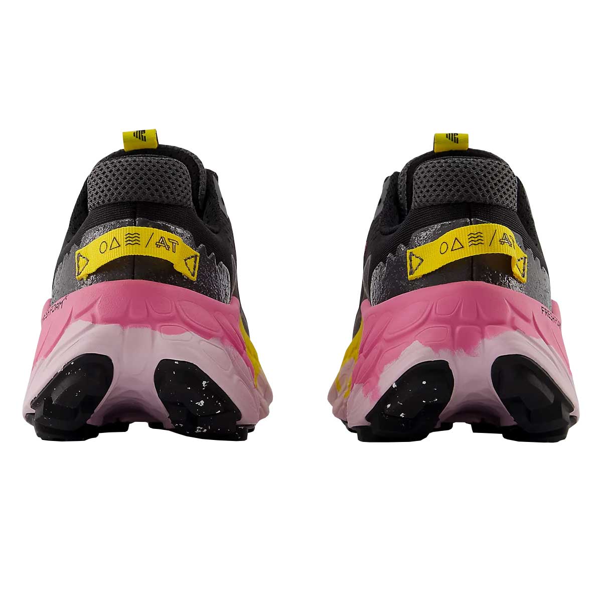 Tenis New Balance MORE TRAIL V3 Trail Running Negro Rosa Mujer